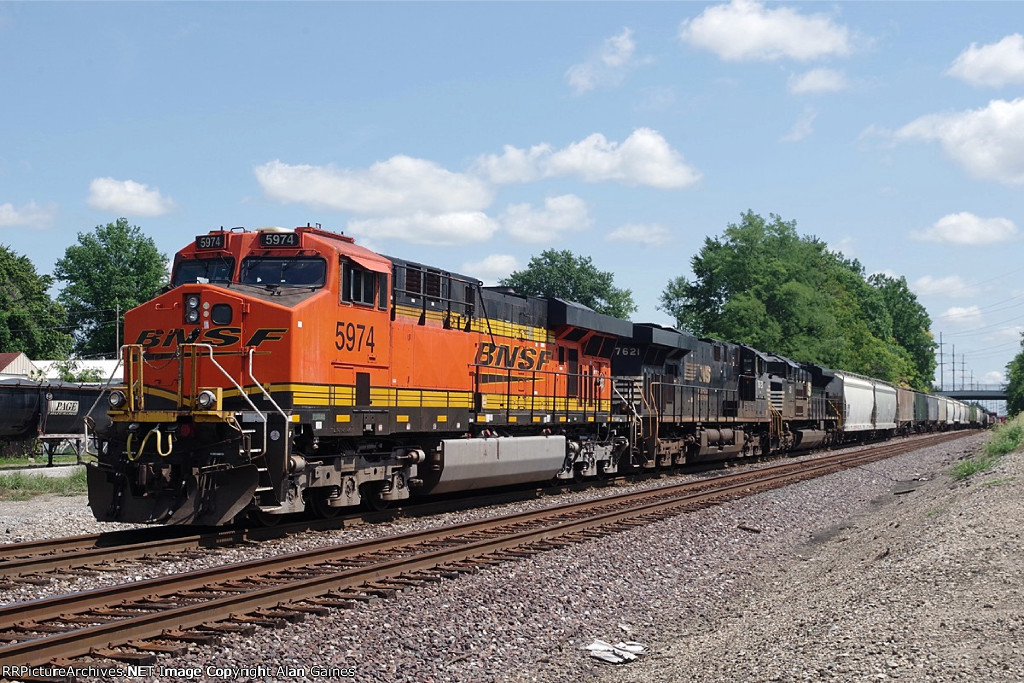 BNSF 5974